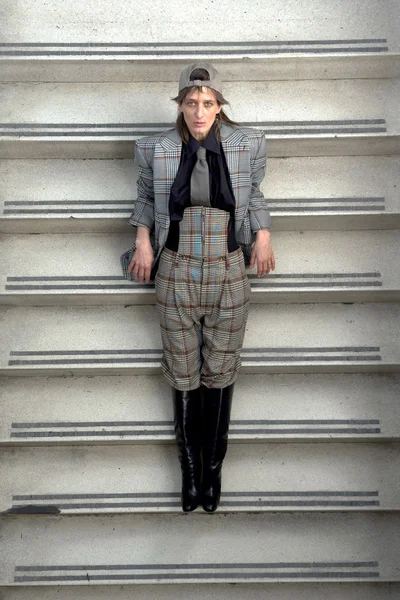 Look 4